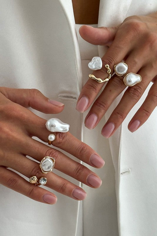 Bold Pearl Ring Set