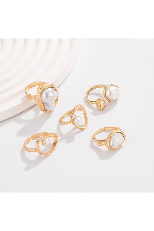 Bold Pearl Ring Set