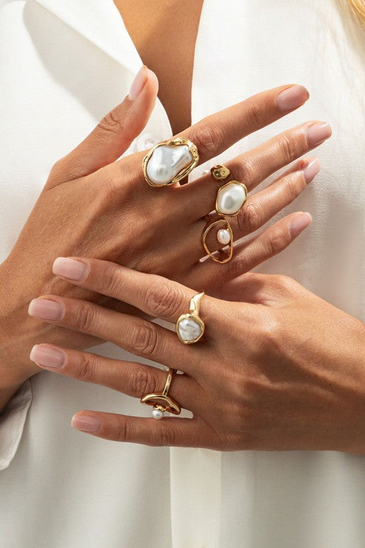 Bold Pearl Ring Set