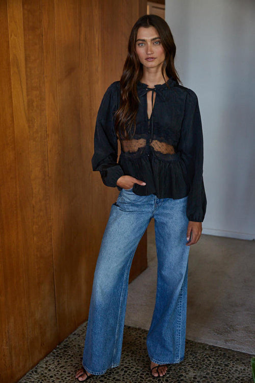 Amari Top